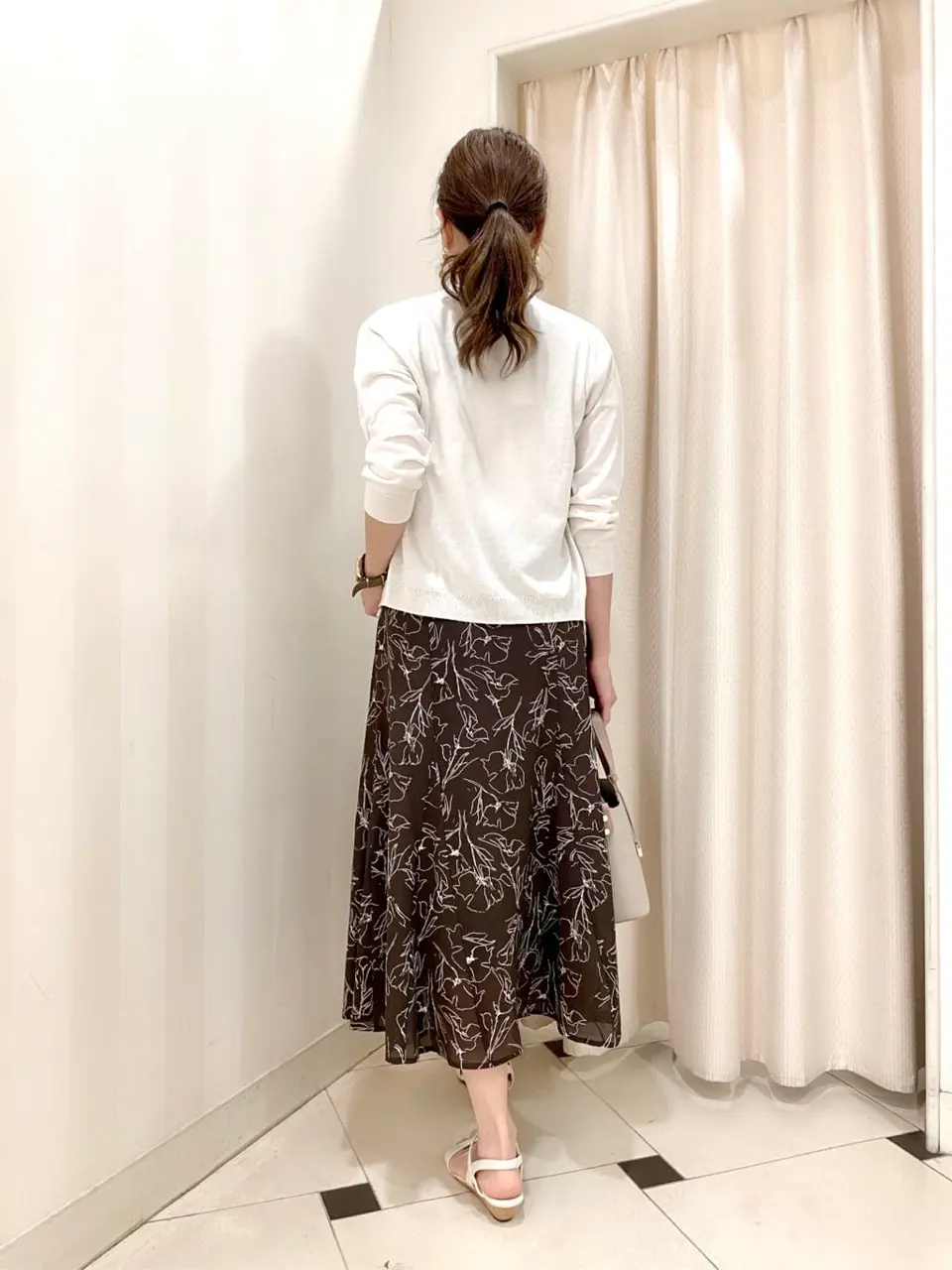 ANY SIS 金井 コーディネート画像