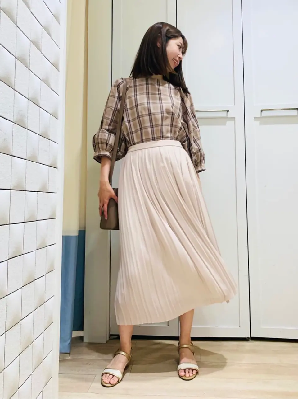 ANY SIS スタッフ コーディネート画像