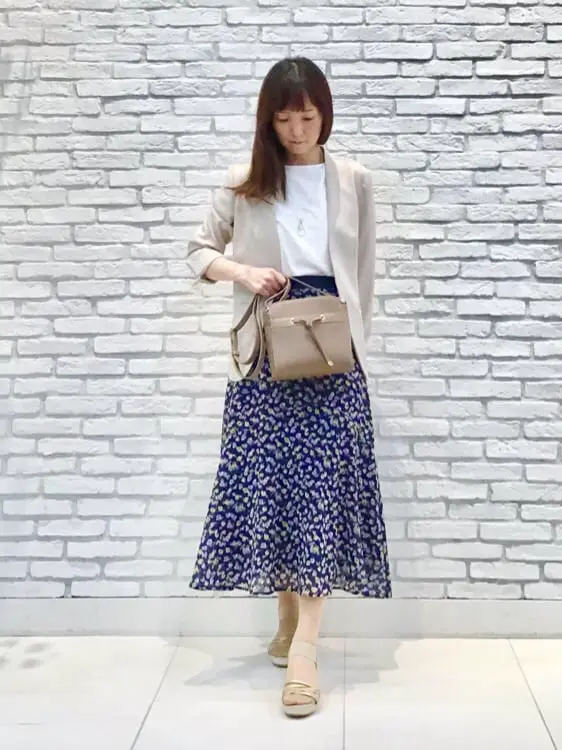 ANY SIS スタッフ コーディネート画像