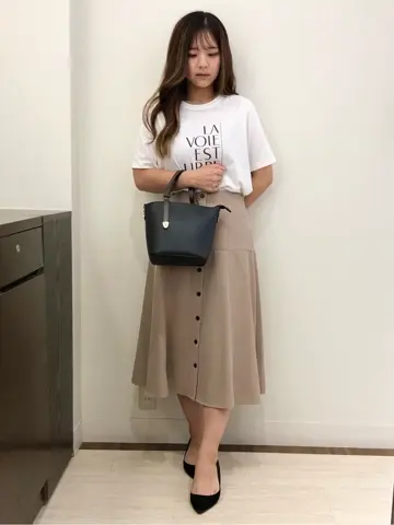 ANY SIS スタッフ コーディネート画像