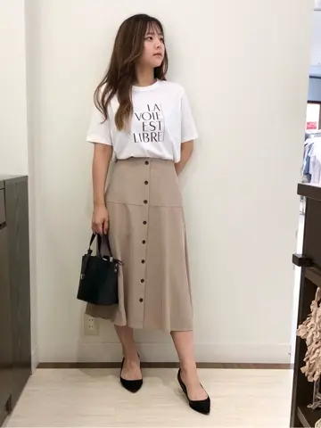 ANY SIS スタッフ コーディネート画像