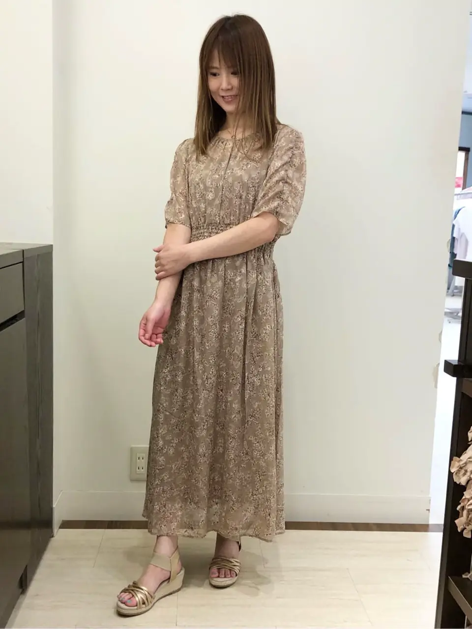 ANY SIS スタッフ コーディネート画像