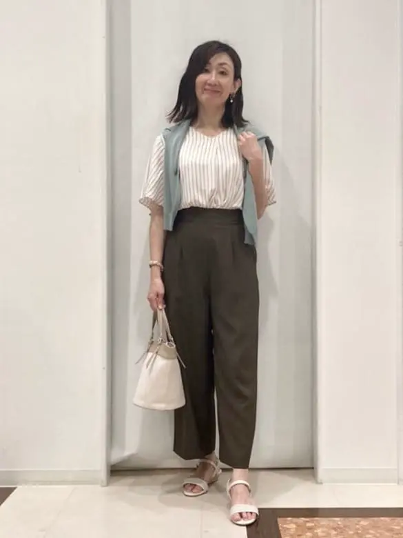 ANY SIS スタッフ コーディネート画像