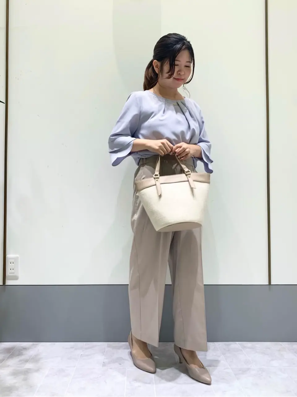 ANY SIS スタッフ コーディネート画像