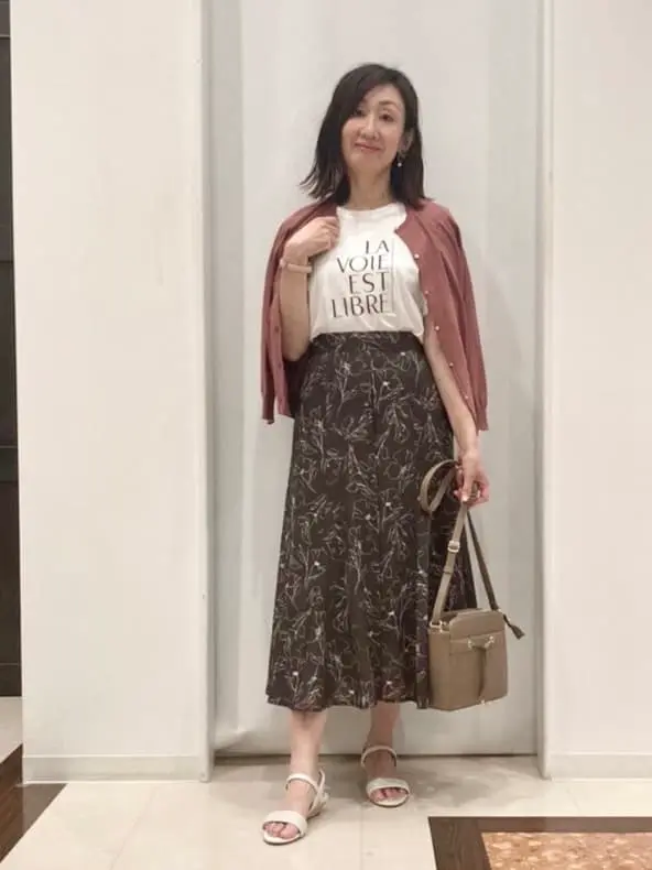 ANY SIS スタッフ コーディネート画像