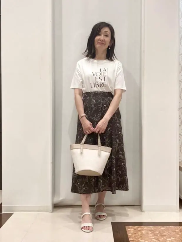 ANY SIS スタッフ コーディネート画像