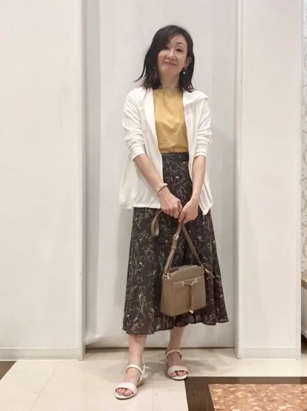 ANY SIS スタッフ コーディネート画像