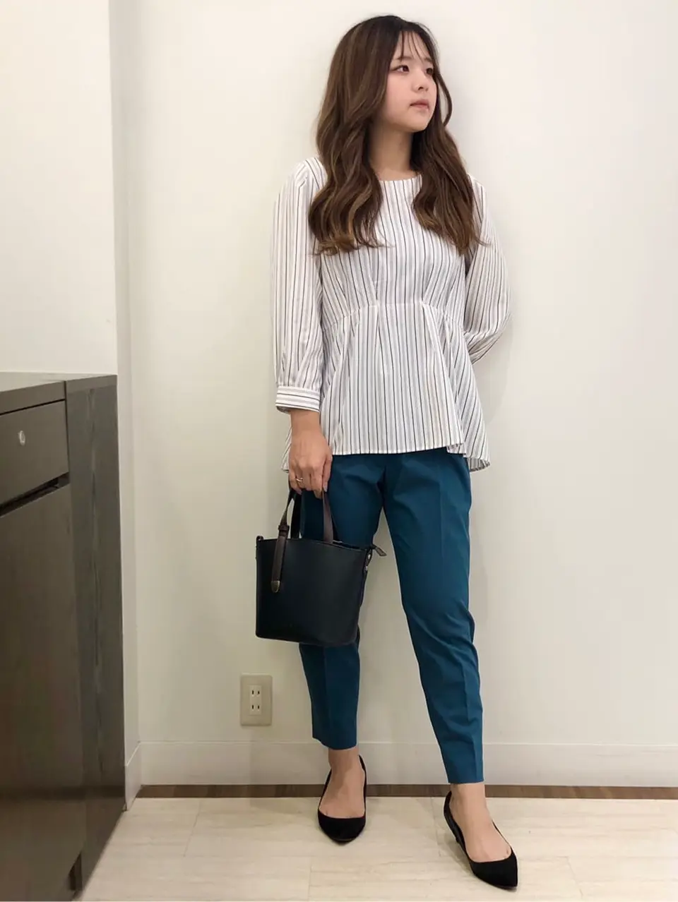 ANY SIS スタッフ コーディネート画像