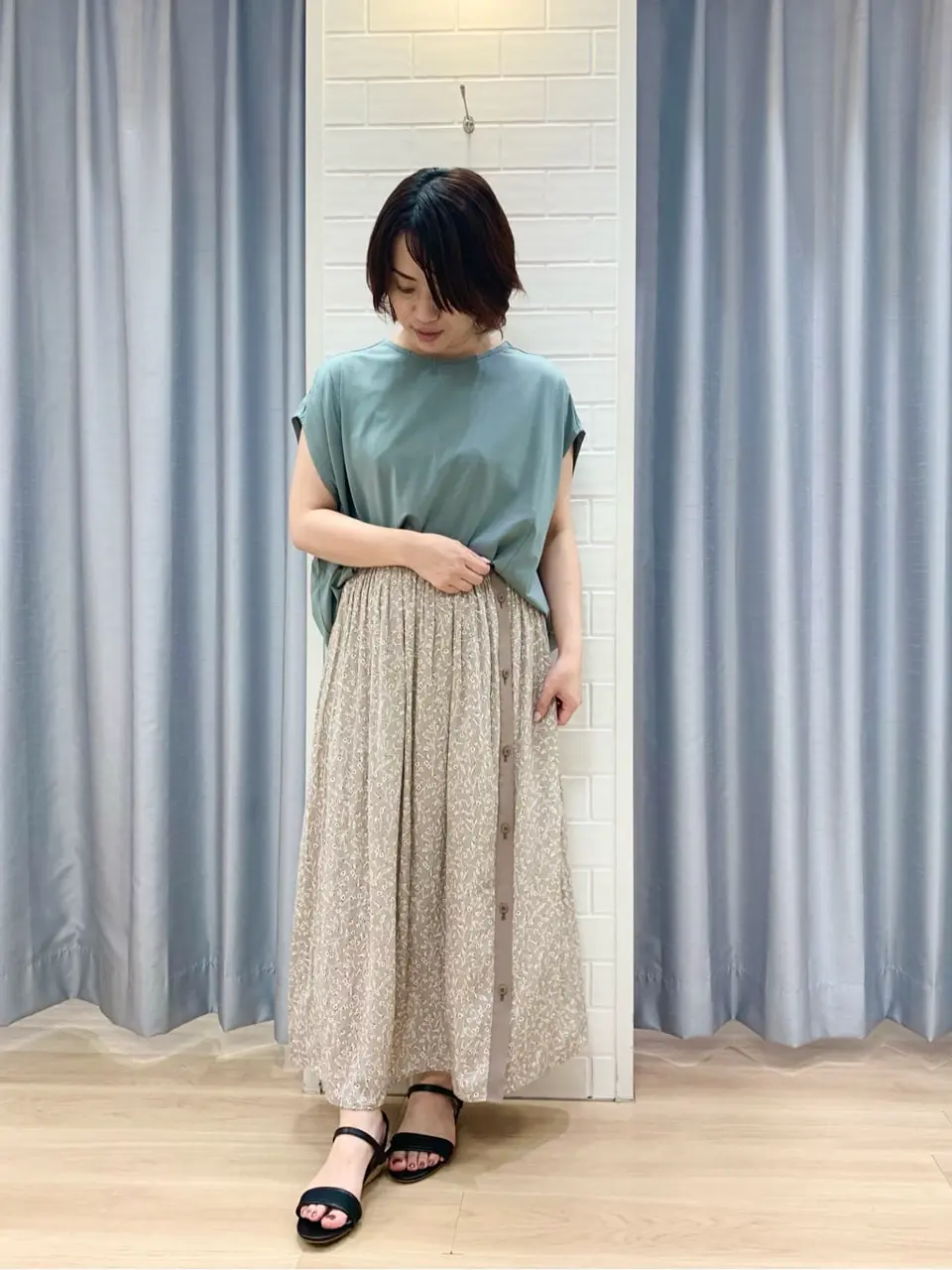 ANY SIS 丸岡 コーディネート画像