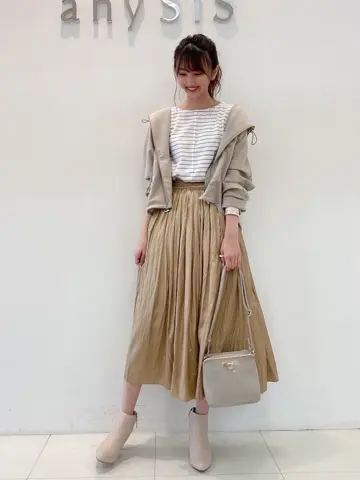 ANY SIS スタッフ コーディネート画像