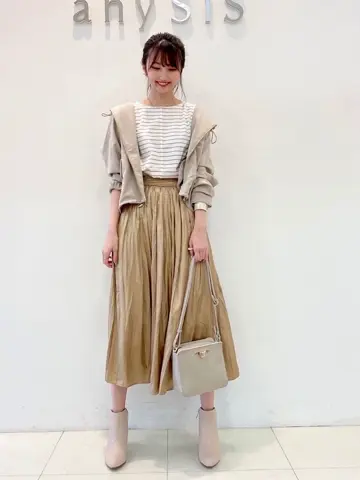 ANY SIS スタッフ コーディネート画像