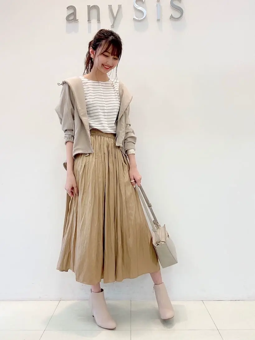 ANY SIS スタッフ コーディネート画像