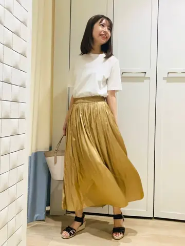 ANY SIS スタッフ コーディネート画像