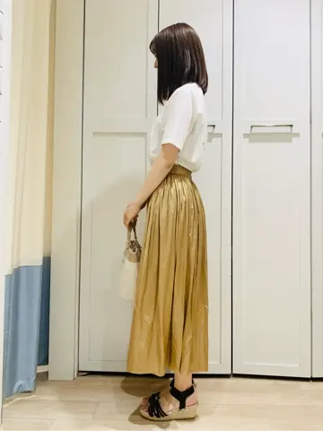 ANY SIS スタッフ コーディネート画像