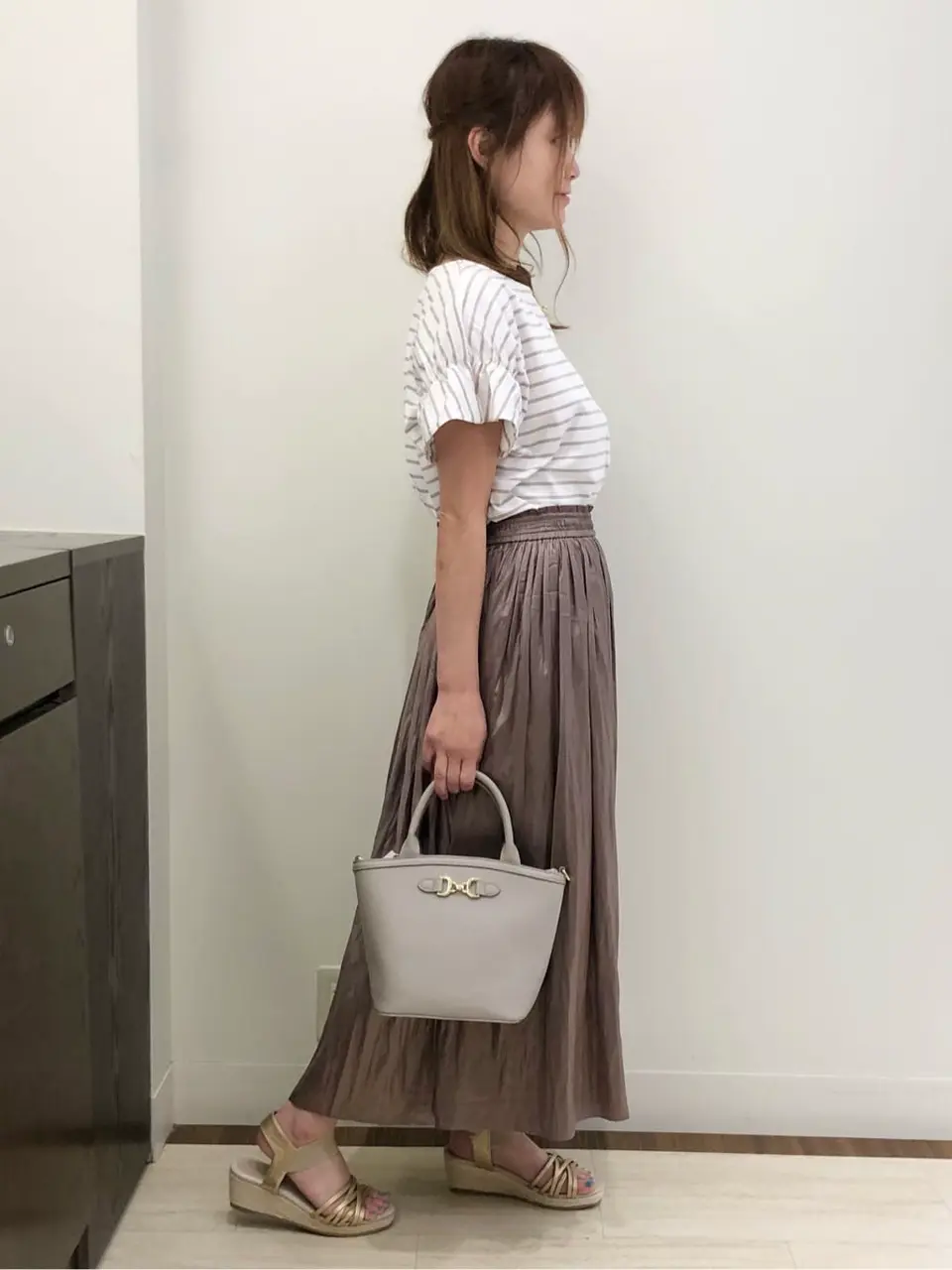 ANY SIS スタッフ コーディネート画像