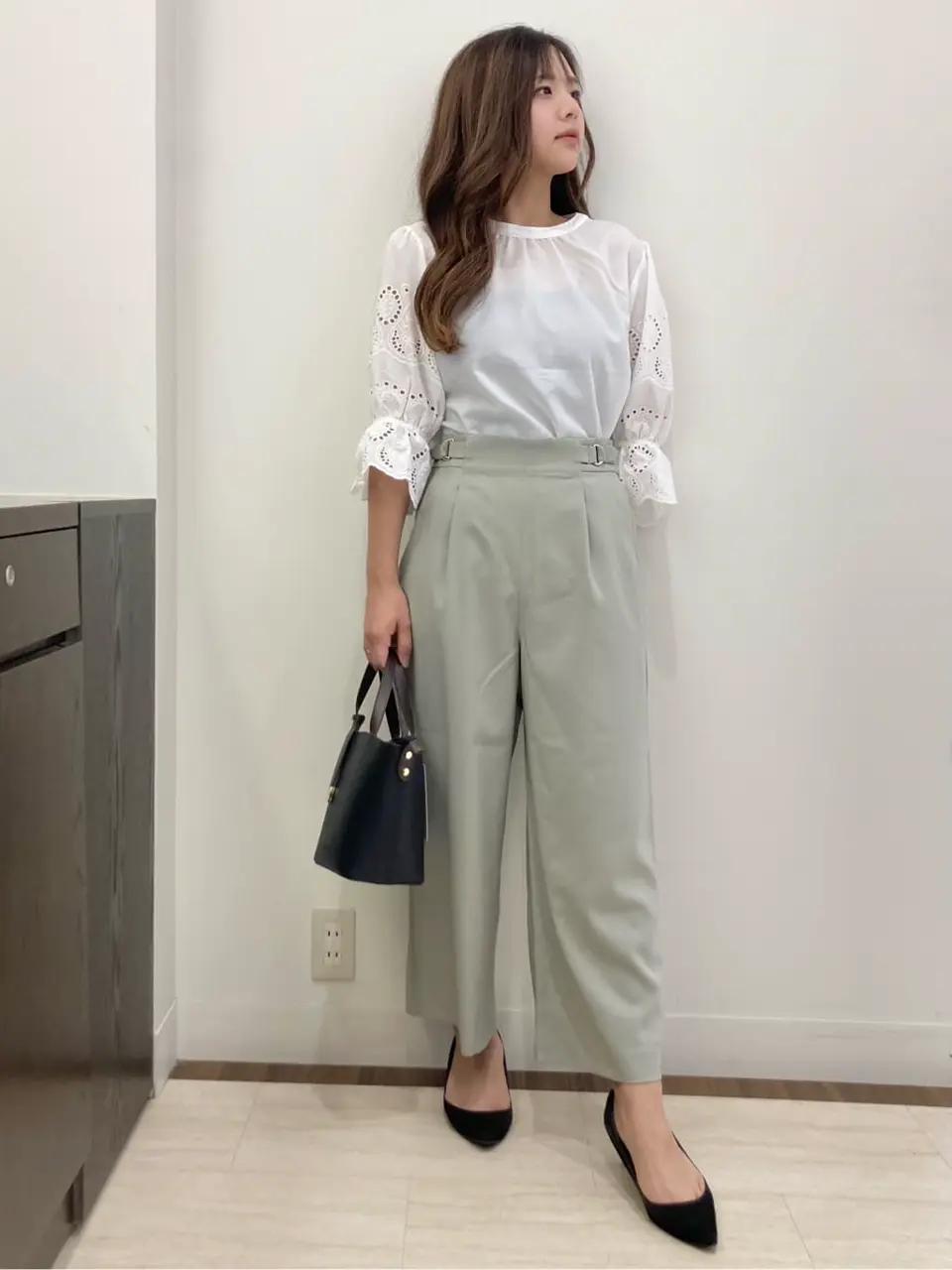 ANY SIS スタッフ コーディネート画像