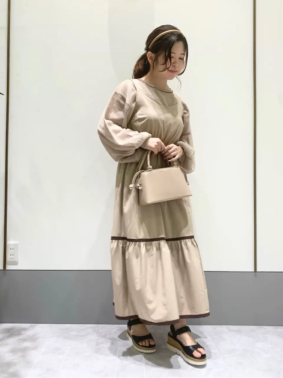 ANY SIS スタッフ コーディネート画像