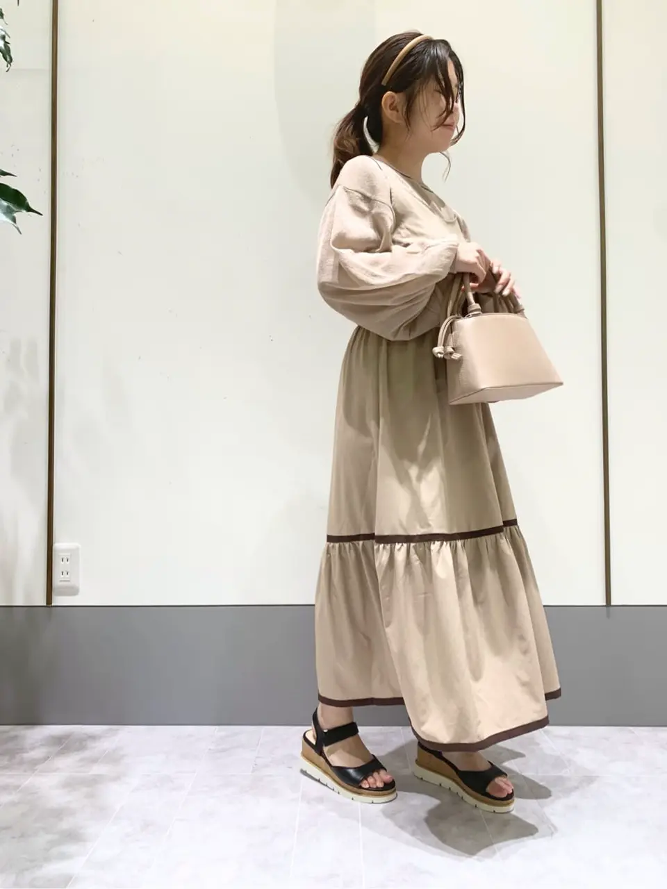 ANY SIS スタッフ コーディネート画像