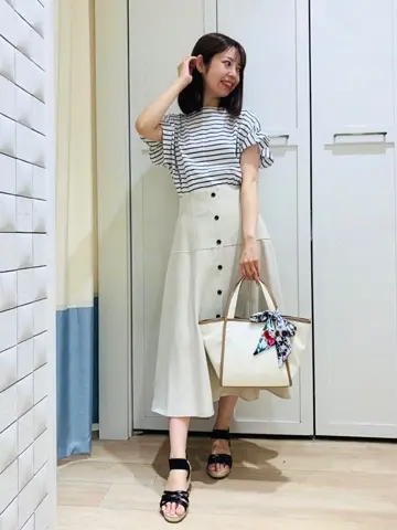 ANY SIS スタッフ コーディネート画像