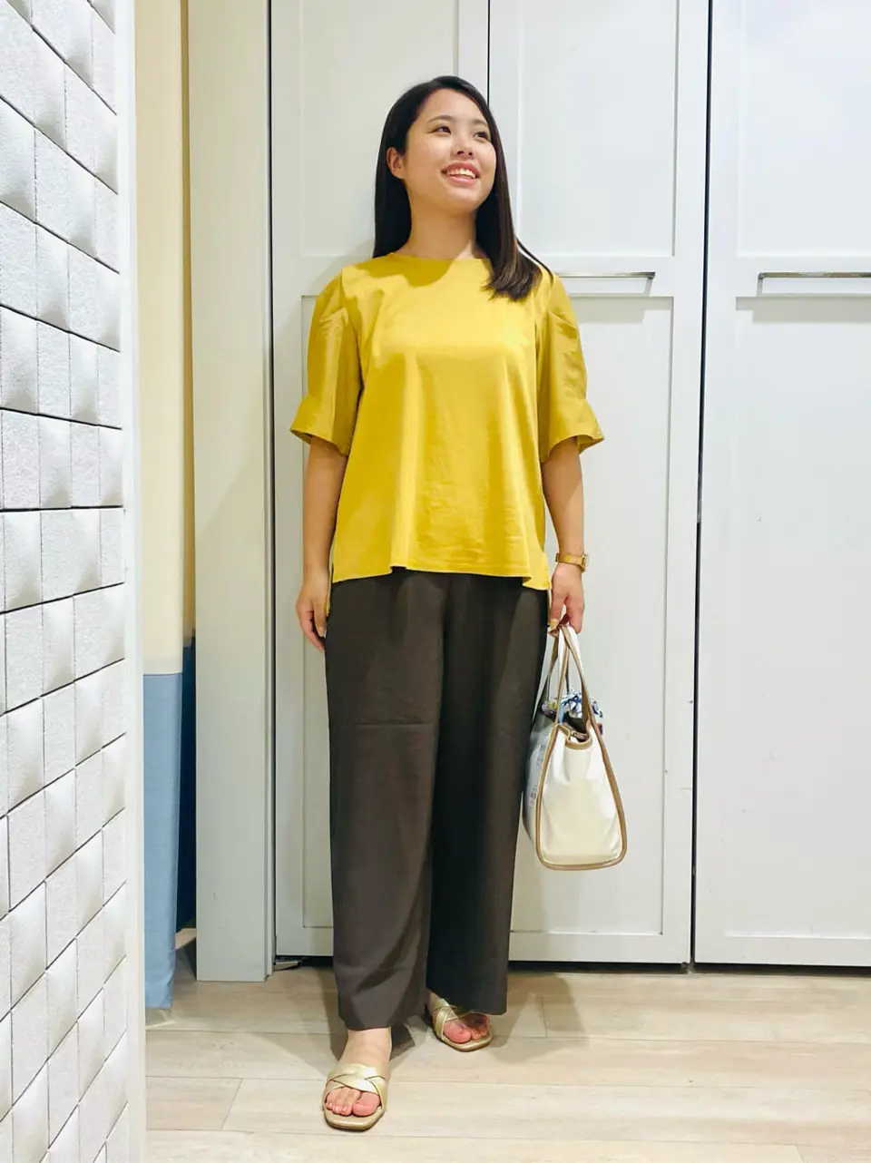 ANY SIS スタッフ コーディネート画像