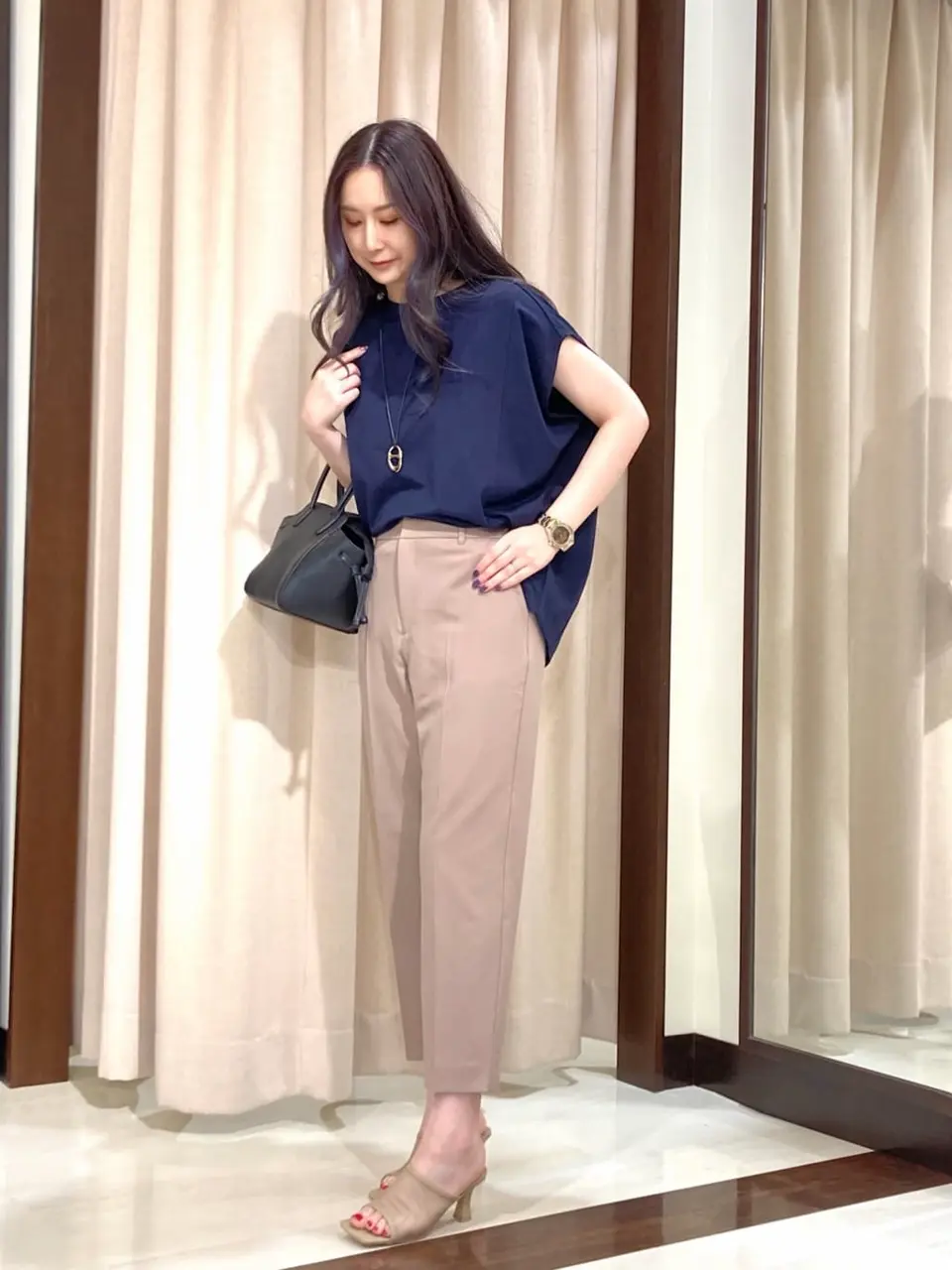 ANY SIS STAFF コーディネート画像