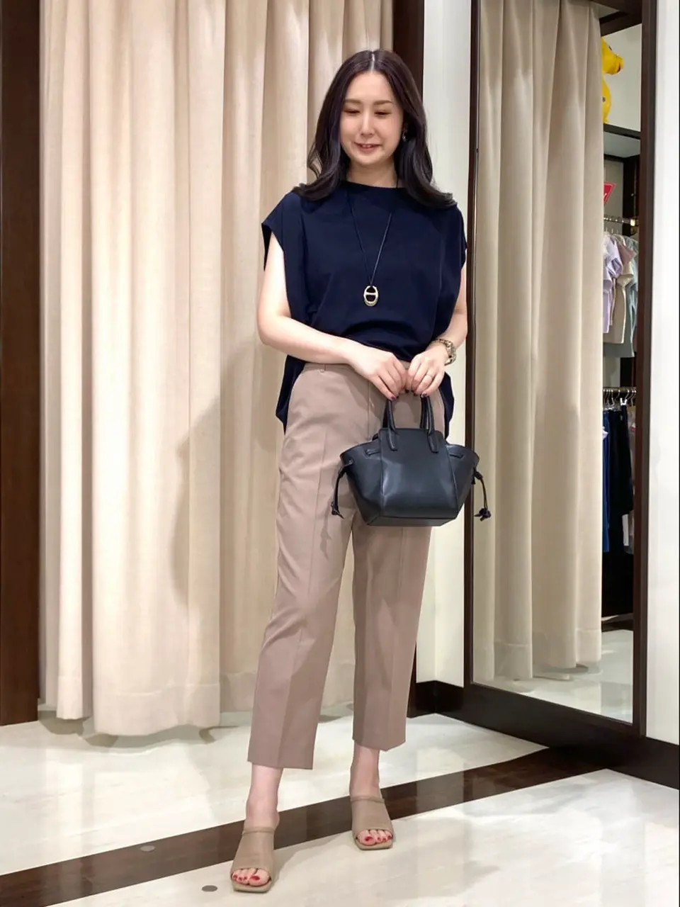 ANY SIS STAFF コーディネート画像