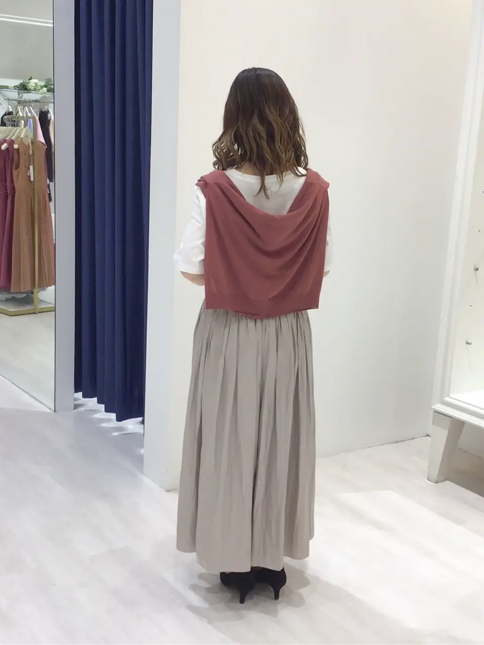 ANY SIS スタッフ コーディネート画像