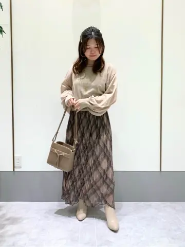 ANY SIS スタッフ コーディネート画像