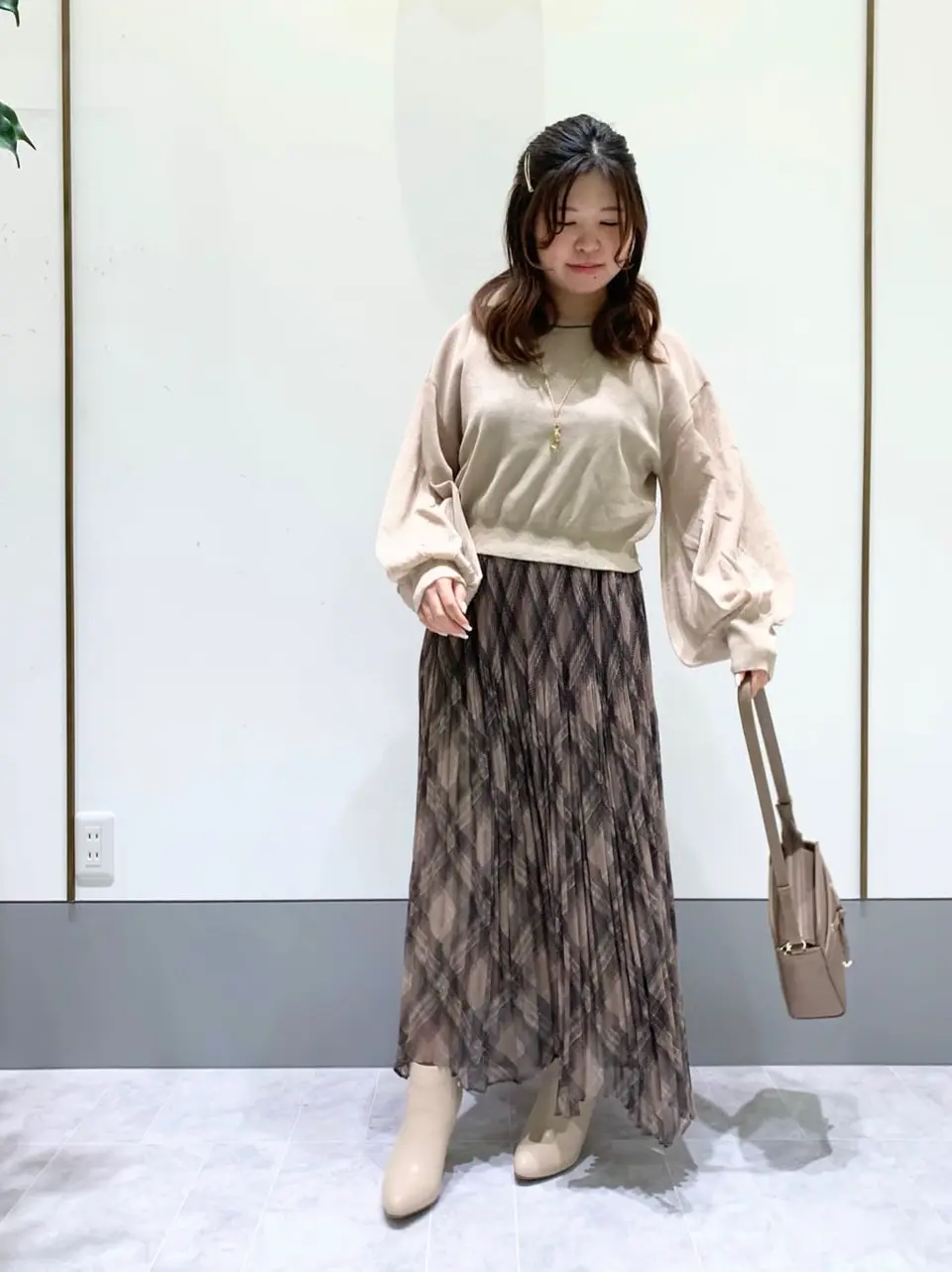 ANY SIS スタッフ コーディネート画像