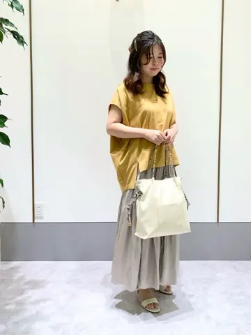 ANY SIS スタッフ コーディネート画像