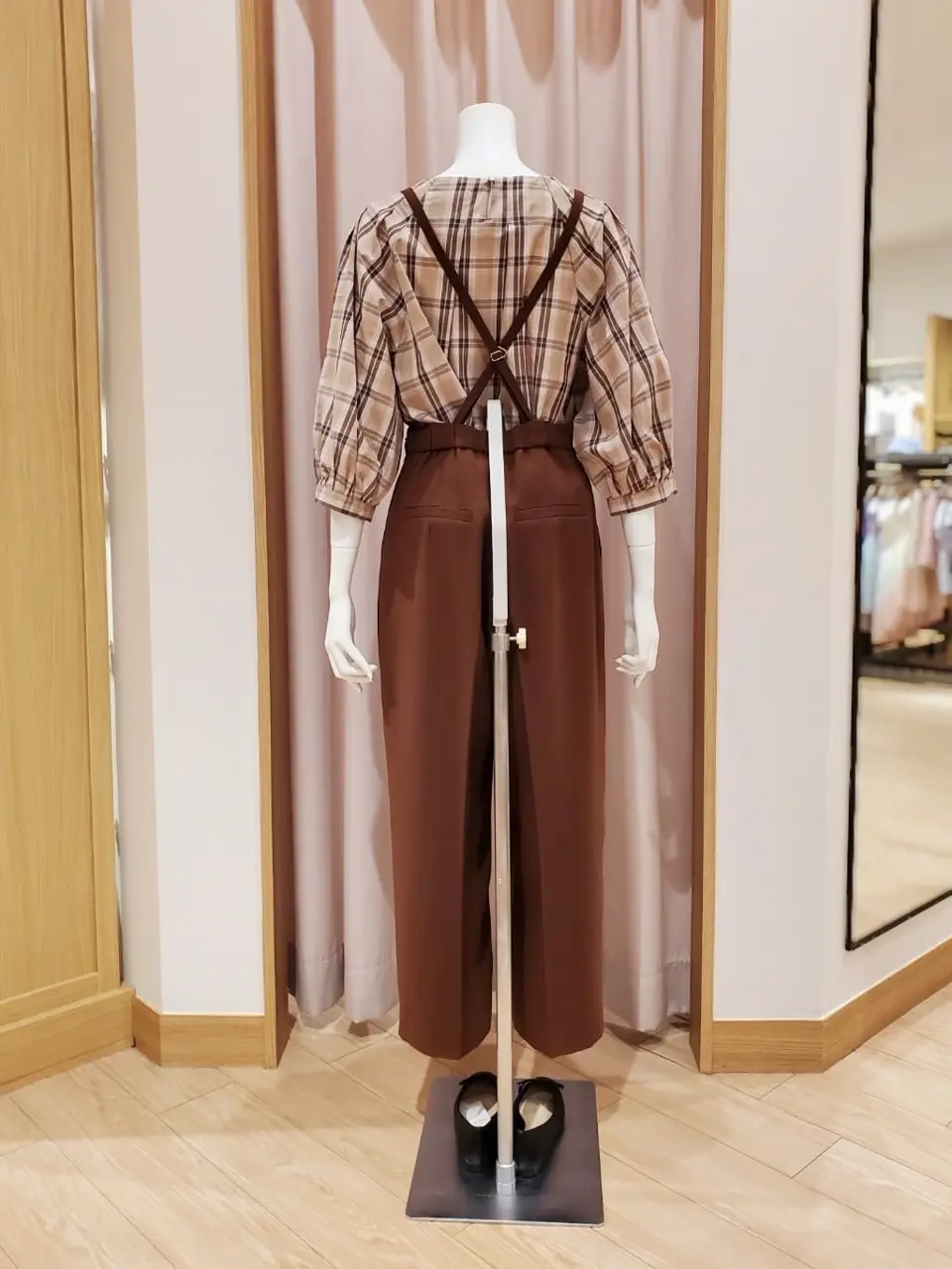 ANY SIS 岩田 コーディネート画像