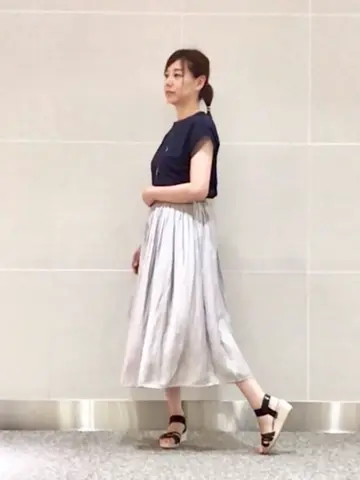 ANY SIS スタッフ コーディネート画像