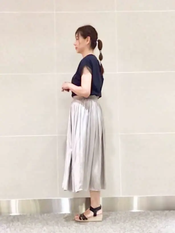 ANY SIS スタッフ コーディネート画像