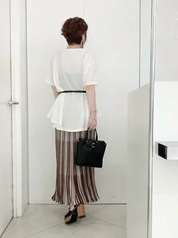 ANY SIS スタッフ コーディネート画像