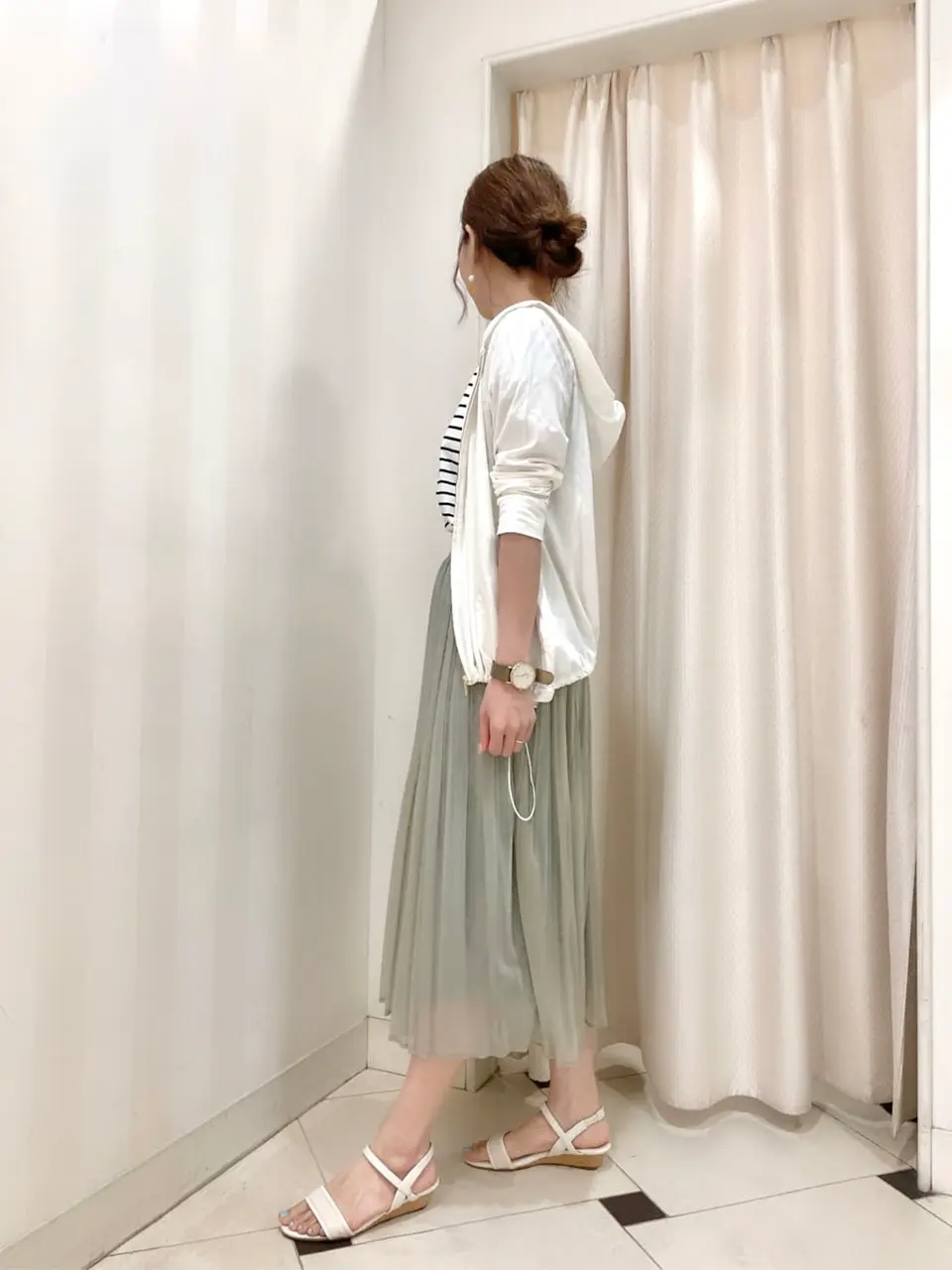 ANY SIS 金井 コーディネート画像