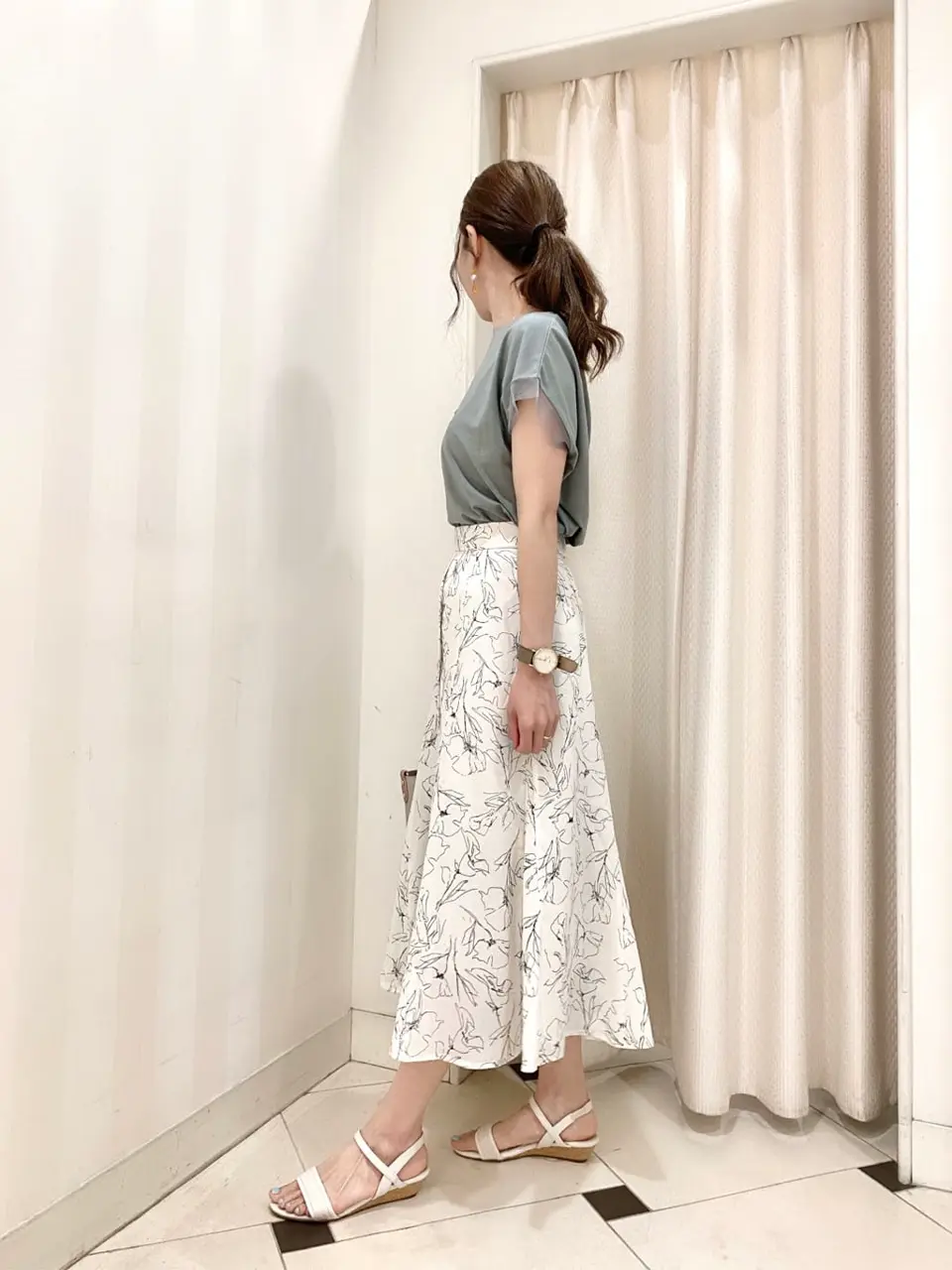 ANY SIS 金井 コーディネート画像