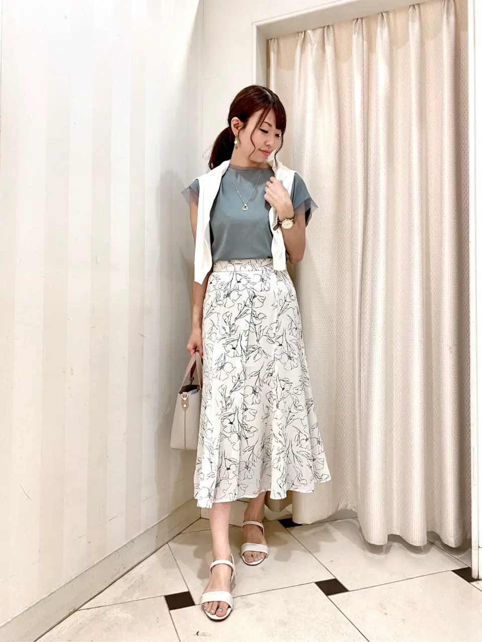 ANY SIS 金井 コーディネート画像