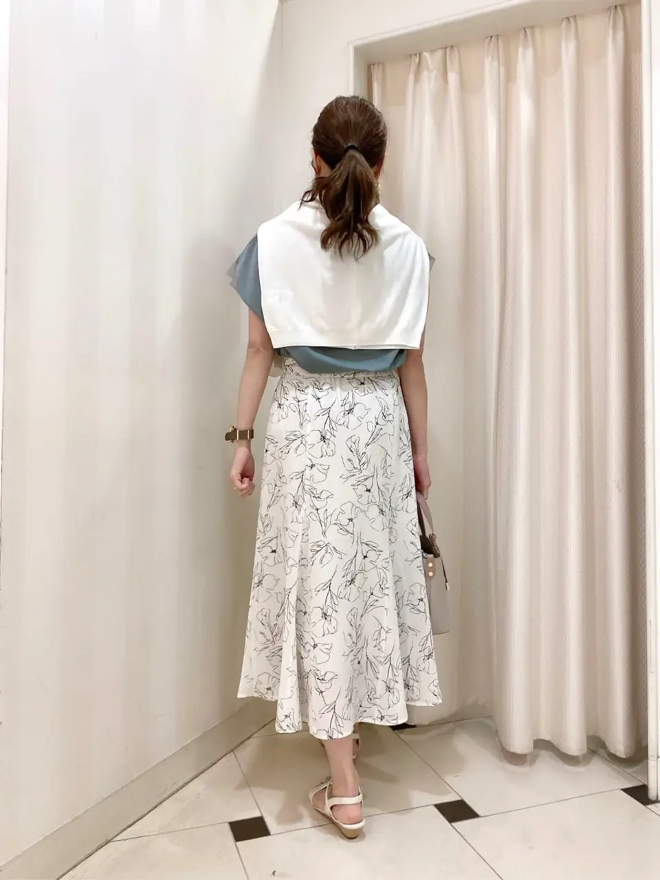 ANY SIS 金井 コーディネート画像