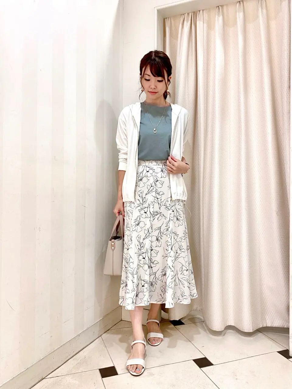 ANY SIS 金井 コーディネート画像