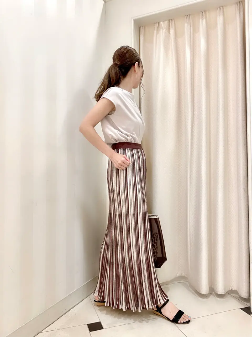 ANY SIS 金井 コーディネート画像