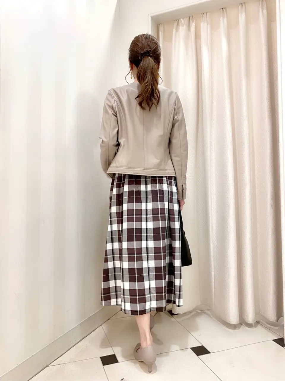 ANY SIS 金井 コーディネート画像