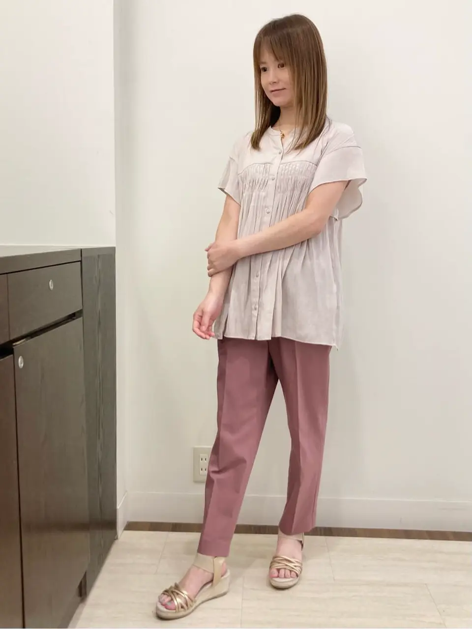 ANY SIS スタッフ コーディネート画像