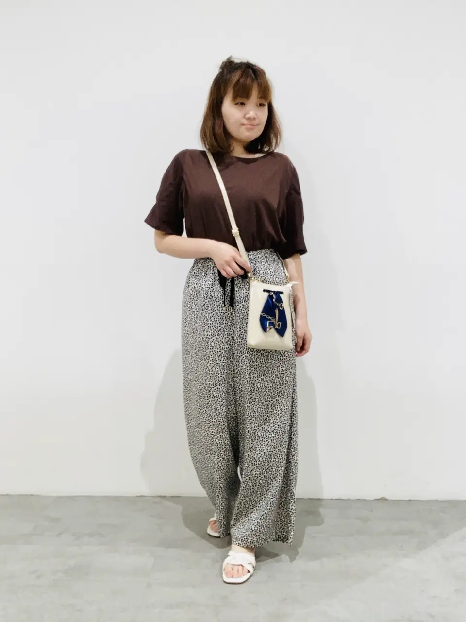 ANY SIS 川根　彩 コーディネート画像