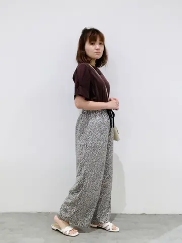 ANY SIS 川根　彩 コーディネート画像