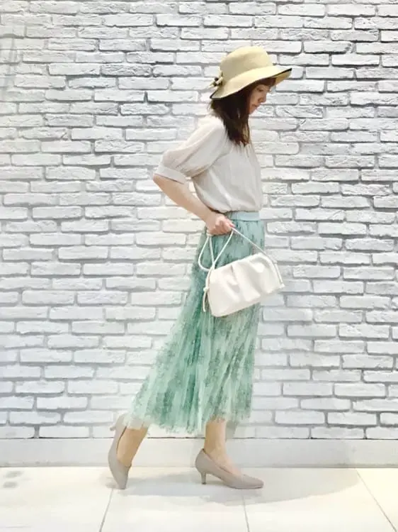 ANY SIS スタッフ コーディネート画像