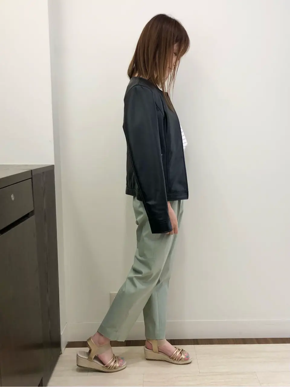 ANY SIS スタッフ コーディネート画像