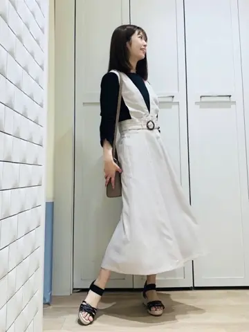 ANY SIS スタッフ コーディネート画像