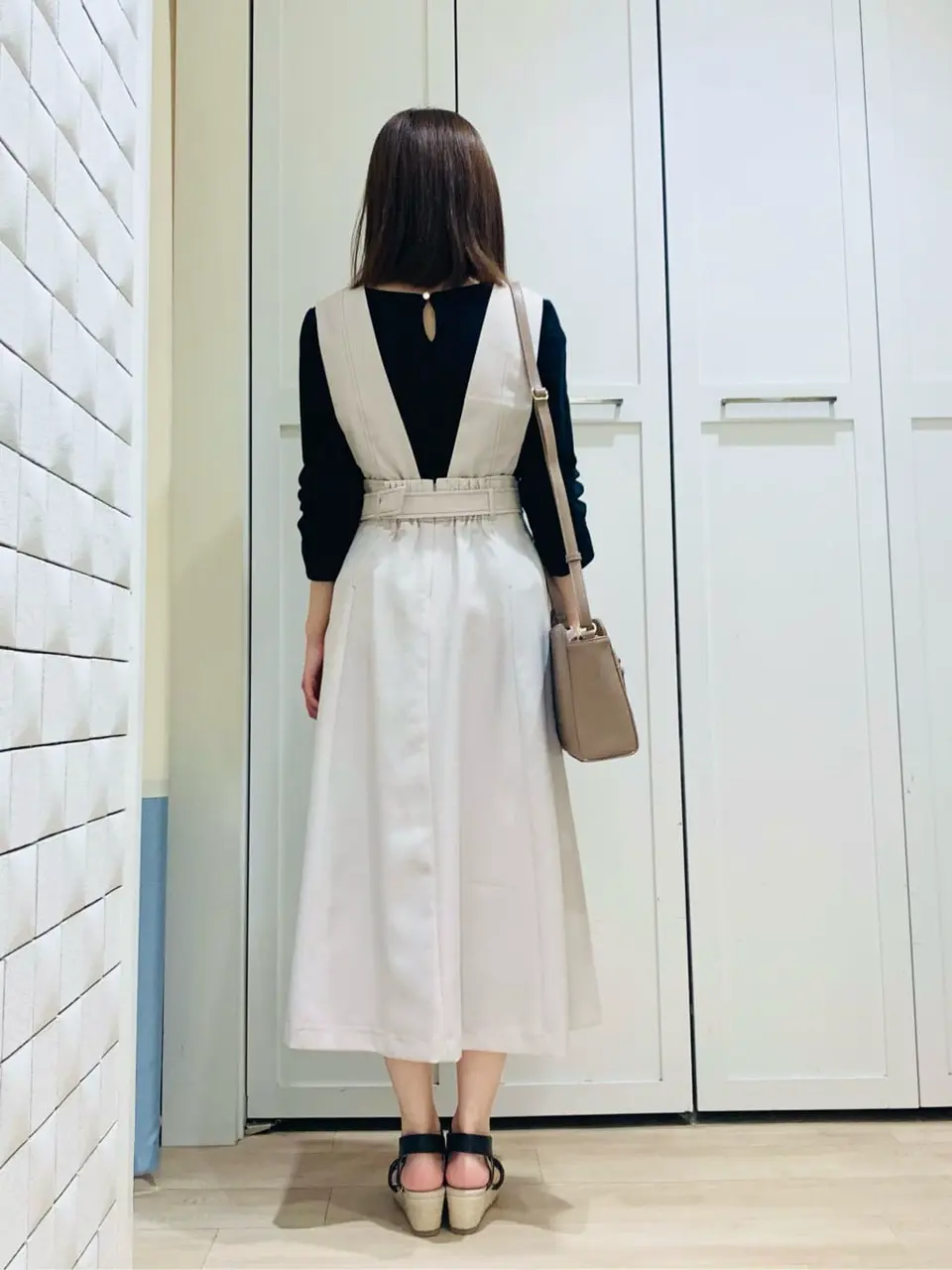 ANY SIS スタッフ コーディネート画像