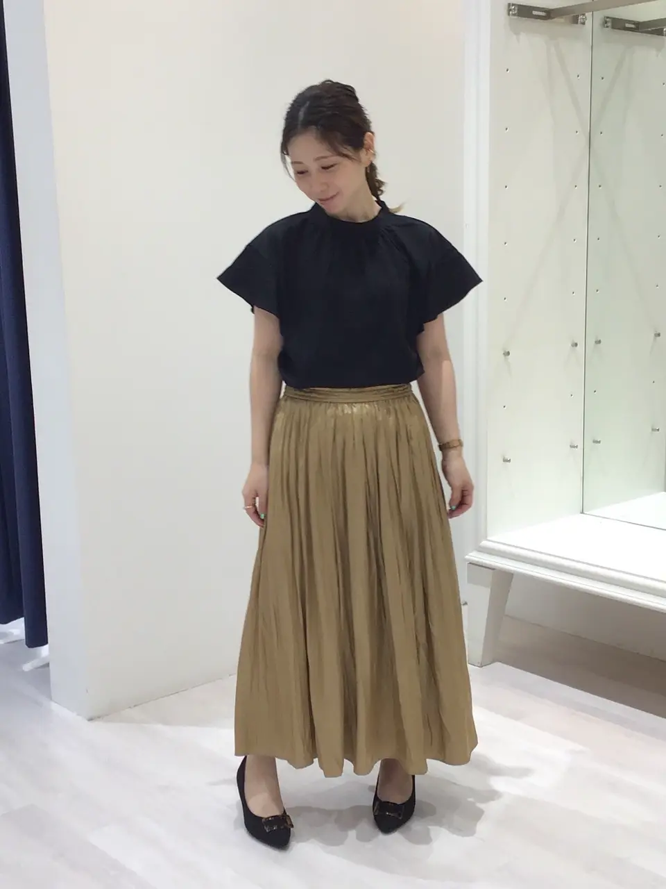 ANY SIS スタッフ コーディネート画像