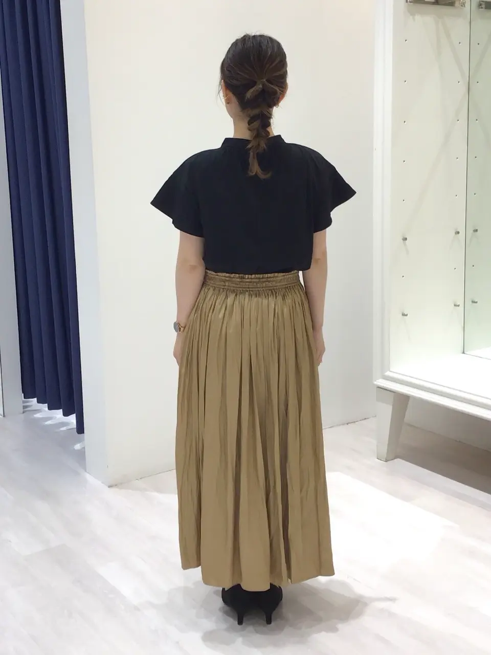 ANY SIS スタッフ コーディネート画像